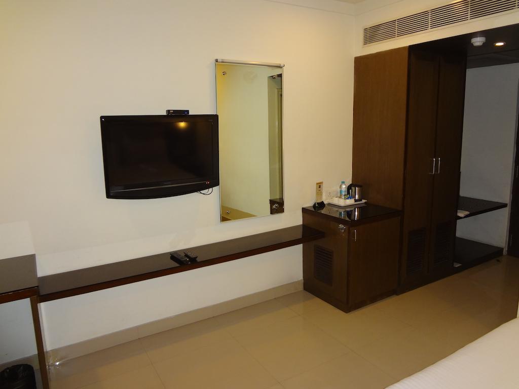 Hotel Budhil Park Visakhapatnam Exterior foto
