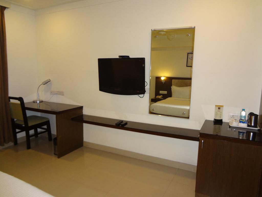Hotel Budhil Park Visakhapatnam Exterior foto