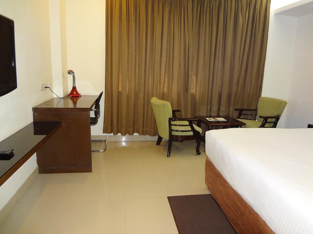 Hotel Budhil Park Visakhapatnam Exterior foto