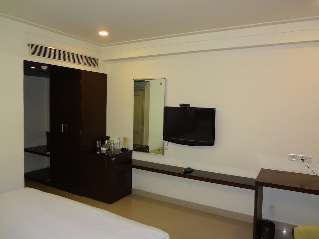 Hotel Budhil Park Visakhapatnam Exterior foto